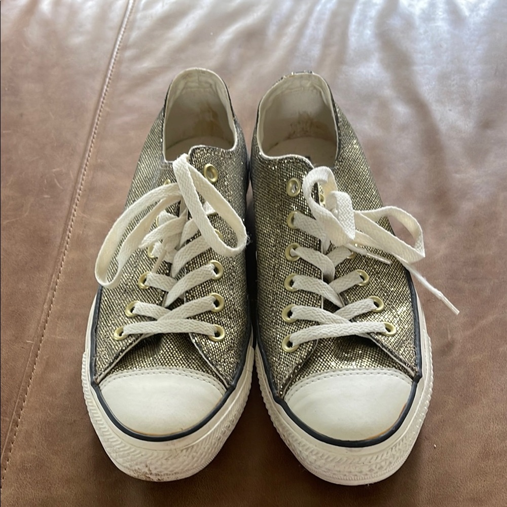 Gold Glitter Low-Top converse - Picture 2 of 4